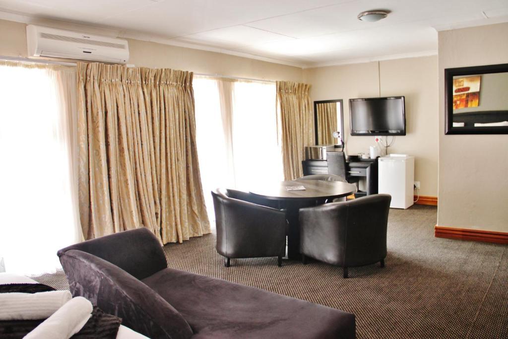 Ruby Stone Boutique Hotel Polokwane Extérieur photo